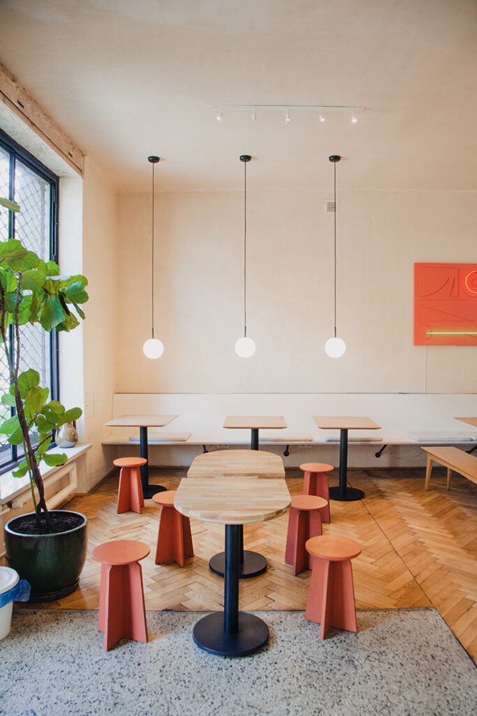 serso scandi deco tables lamps praga warsaw restaurant art plant modern